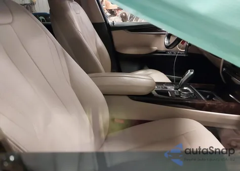 2016 BMW X5 xDrive35I z USA, uszkodzony, nr VIN 5UXKR0C51G0P19644